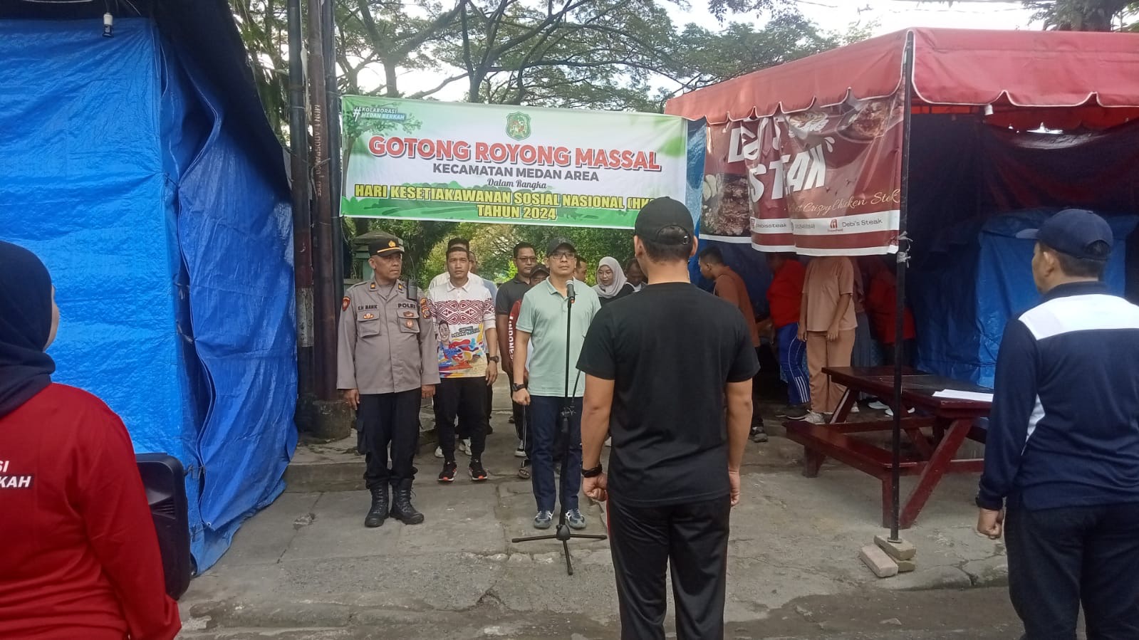 Camat Medan Area Beserta Seluruh Lurah Laksanakan Gotong Royong Massal