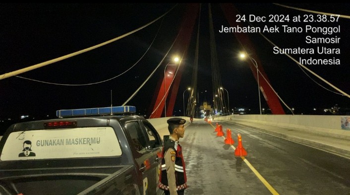 Polres Samosir dan BKO Polda Sumut Pastikan Karnaval, Ibadah Malam Nataru 2024-2025 Aman