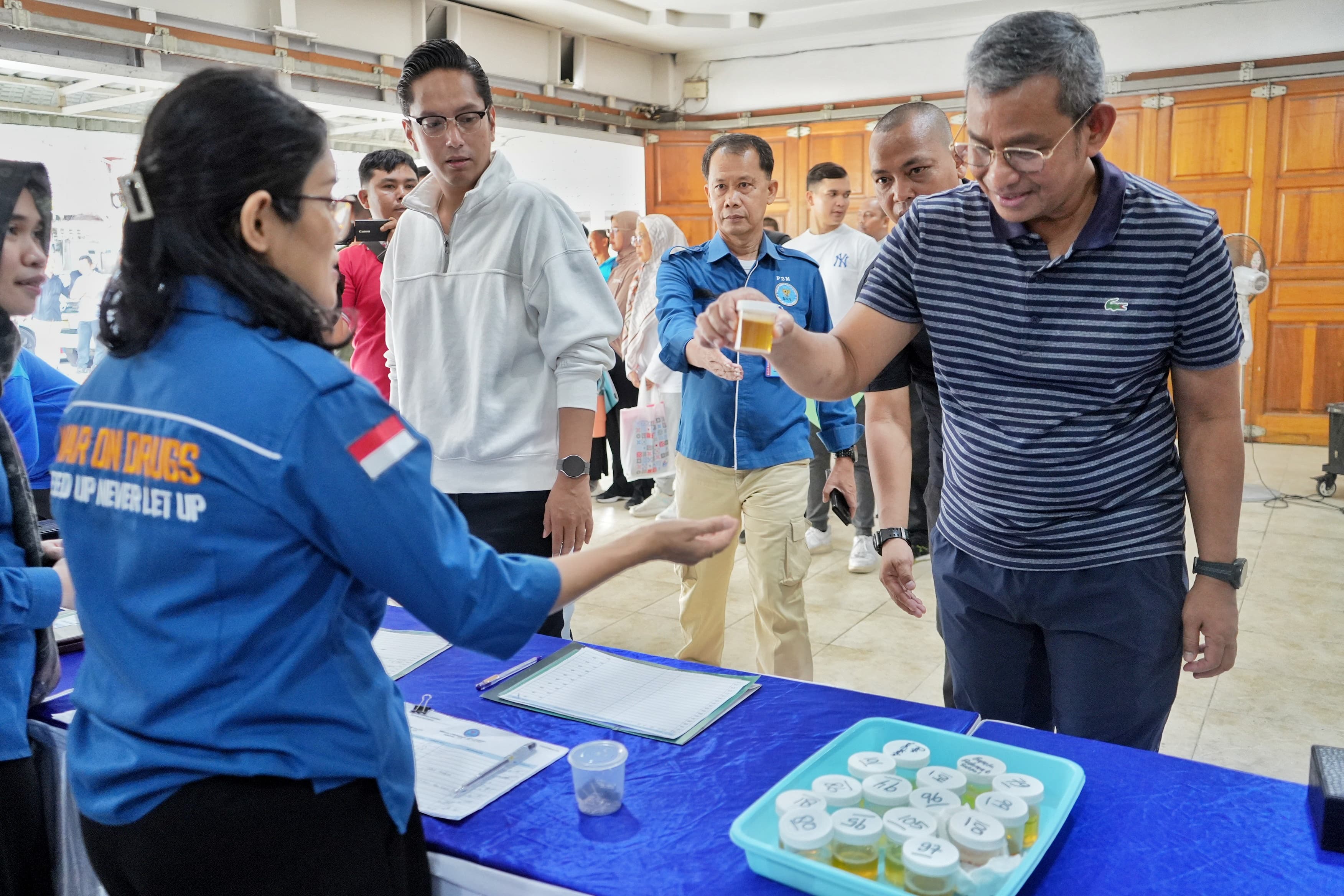 Seluruh Camat dan Lurah Sekota Medan Lakukan Tes Urine
