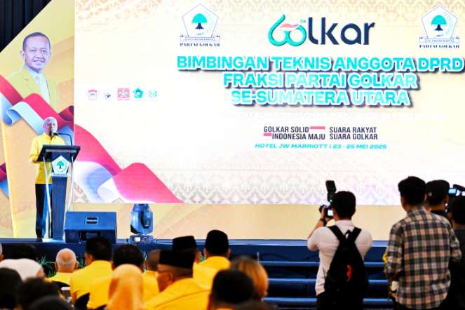 Wakil Gubernur Sumatera Utara (Sumut) Surya menghadiri pembukaan Bimbingan Teknis (Bimtek) Anggota DPRD Fraksi Partai Golongan Karya (Golkar) se-Sumut di Hotel JW Marriot Jalan Putri Hijau Medan, Sabtu (24/5/2025).