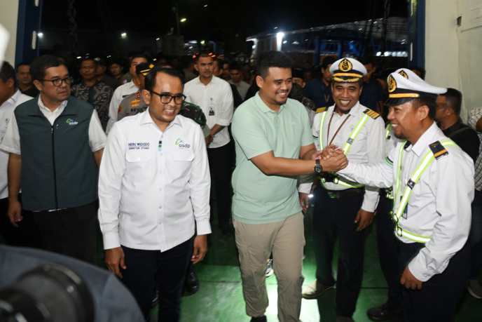 Gubernur Bobby Nasution Lepas Pelayaran Perdana KMP Jatra II Gunungsitoli-Sibolga : Berantas Kutipan Ilegal di Pelabuhan
