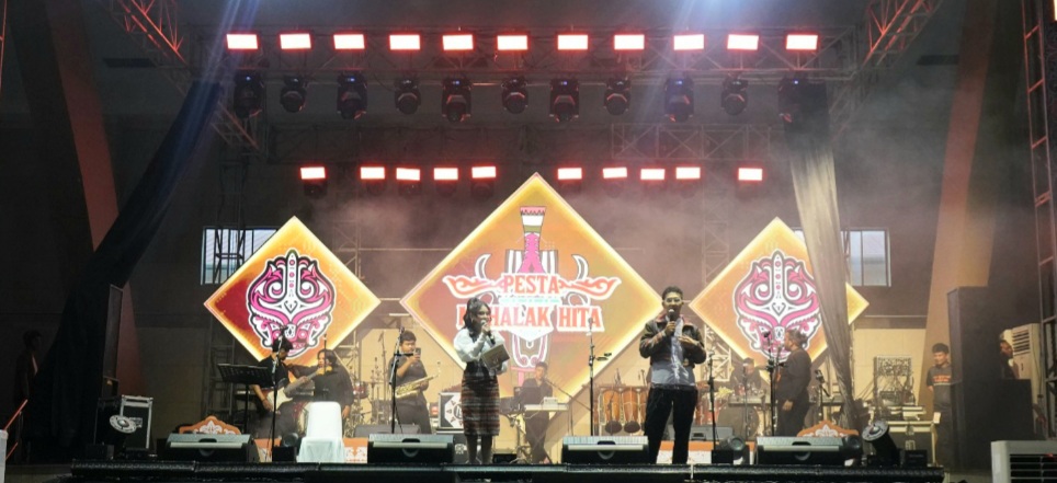Indosat Dukung Pesta Ni Halak Hita 2025 lewat Musik dan Budaya