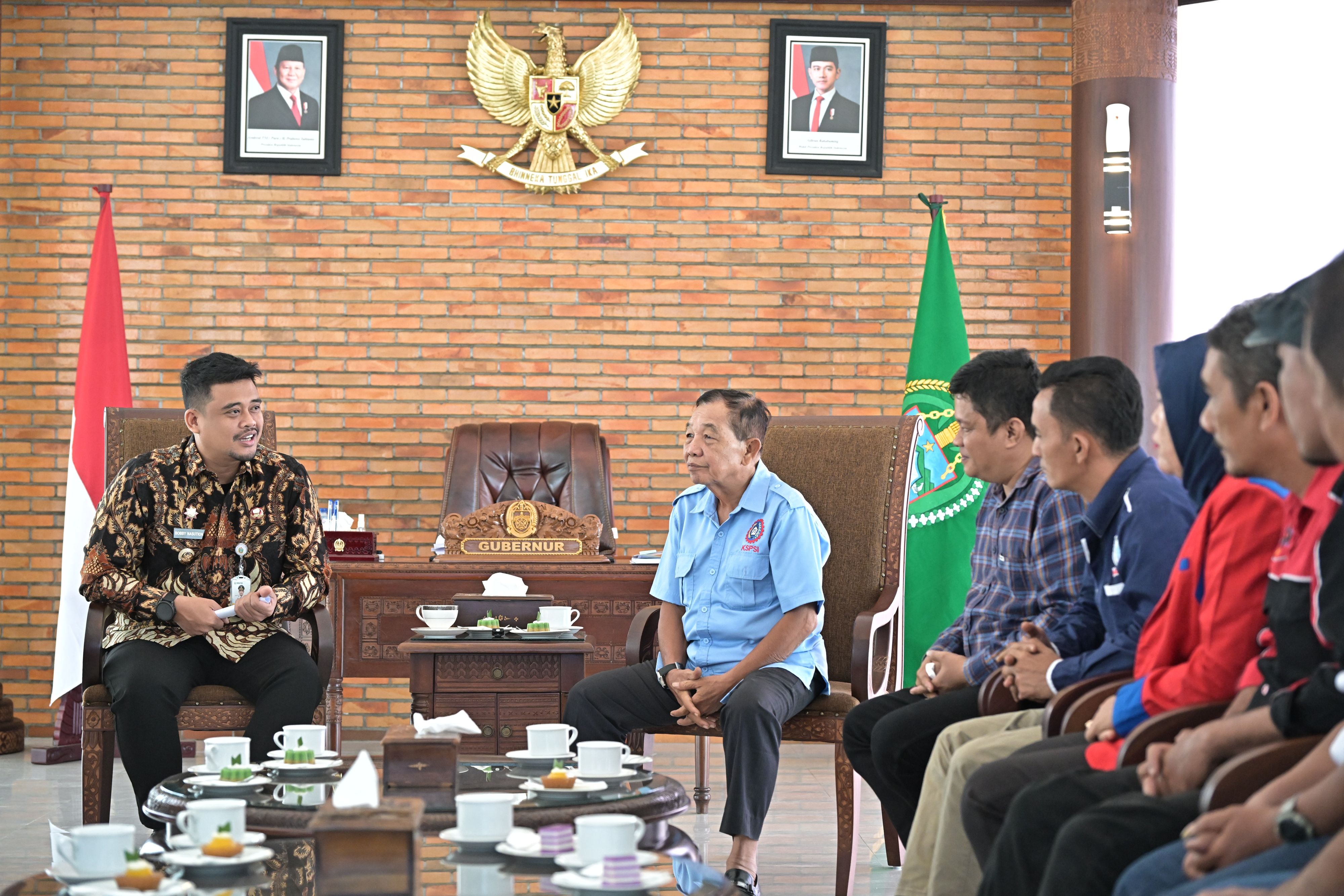 Gubernur Bobby Bertemu Serikat Buruh, Bahas Lanjutan Kenaikan Upah dan Rumah Subsidi