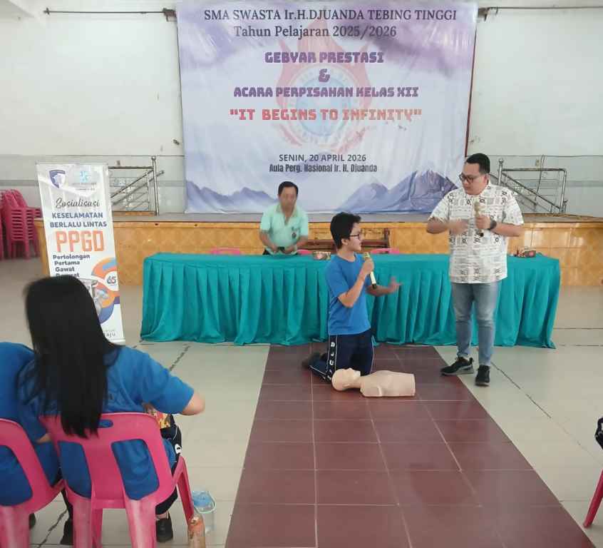 Jasa Raharja Tebing Tinggi dan RS Bhayangkara Tebing Tinggi Gelar Pelatihan PPGD di SMA Juanda Kec Tebing Tinggi
