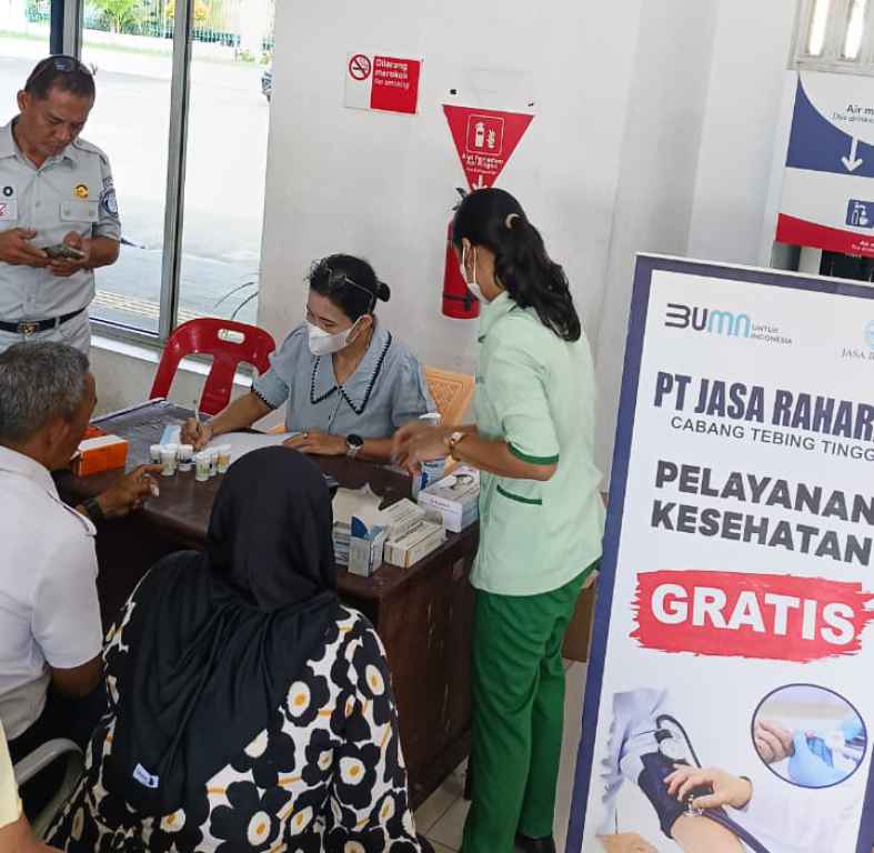 Peduli Keselamatan, Jasa Raharja Tebing Tinggi Gelar Pelayanan Kesehatan Gratis di Stasiun Kereta Api Tebing Tinggi