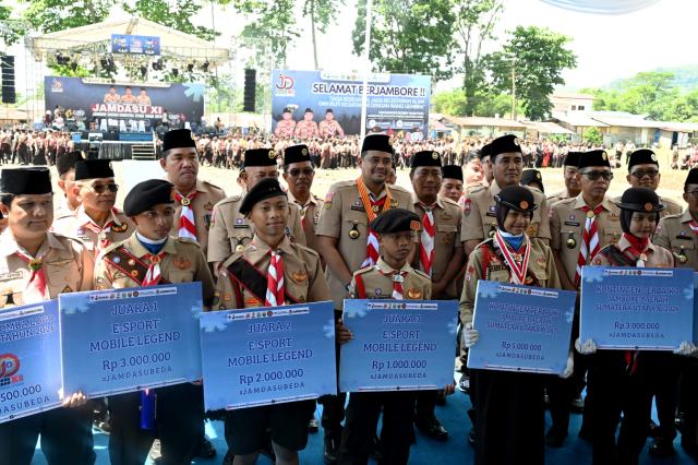 Tutup Jamdasu XI, Bobby Nasution Hadiahi 19 Petugas Upacara Berangkat ke Jamnas 2026