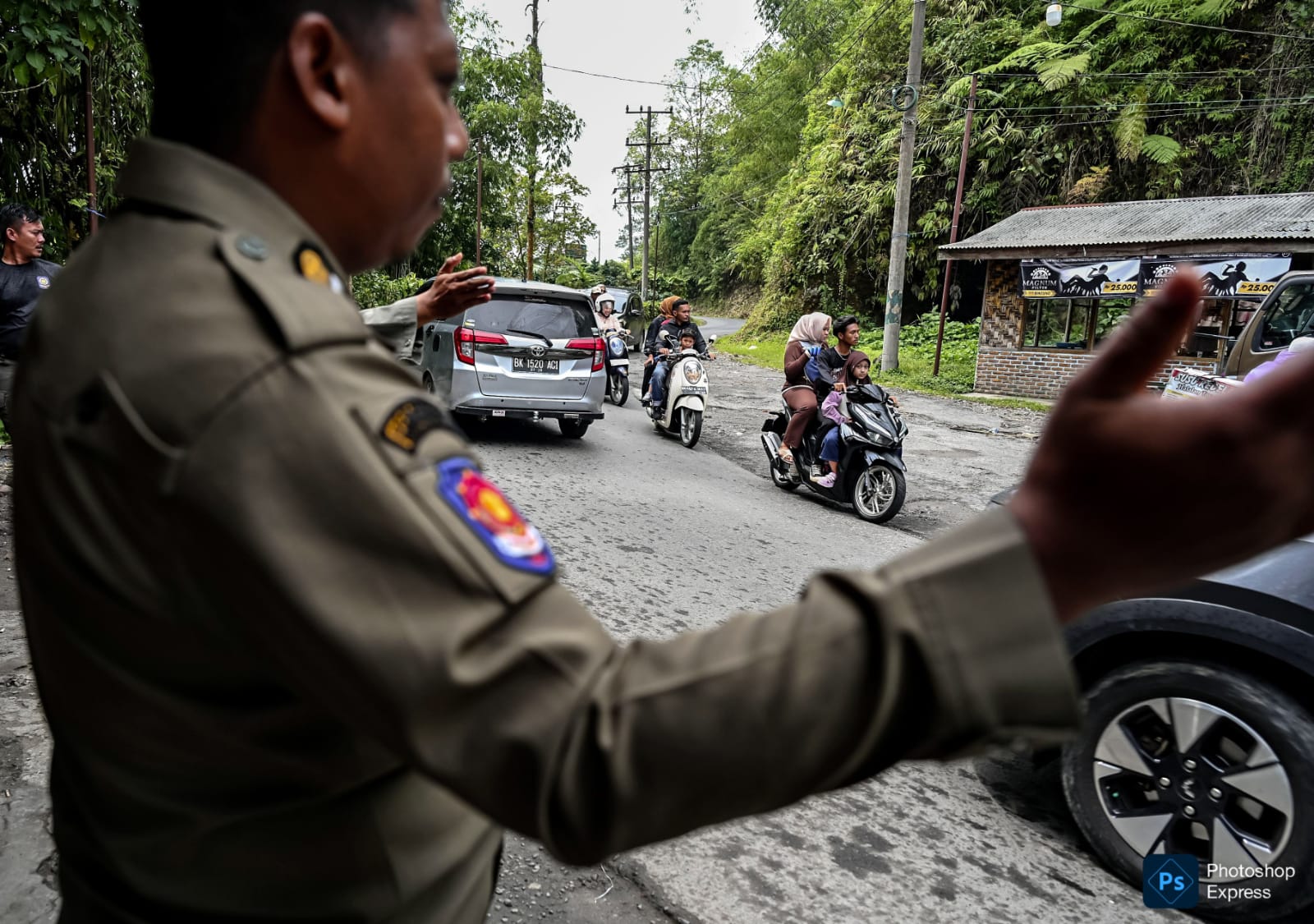 Pungli Ditertibkan, Pengunjung Pemandian Air Panas Sidebuk-debuk Membludak!