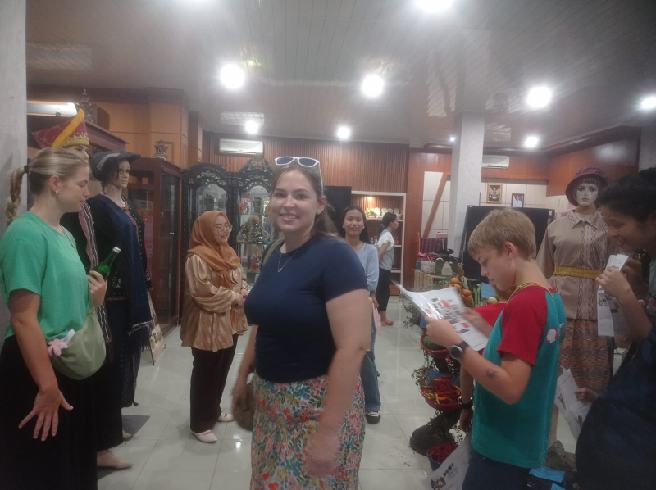Jajal PRSU 2026, Bule-bule Cantik Asal AS Ingin Belajar Banyak Kebudayaan Sumut