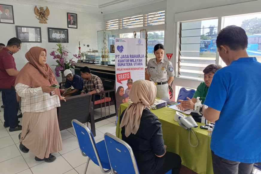 Jasa Raharja Sumatera Utara Gelar Mobile Unit Keselamatan Lalu Lintas di Pool PO DAMRI Medan